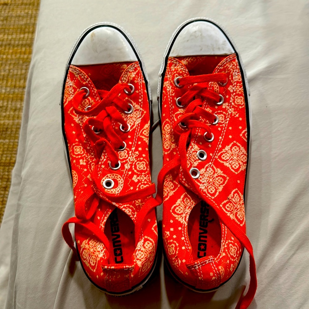 Never worn converse
